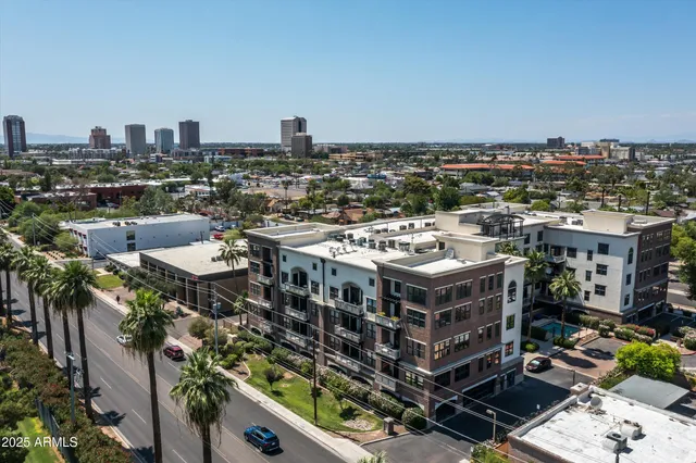 $1,099,000 | 914 East Osborn Road, Unit 404, Phoenix, AZ 85014