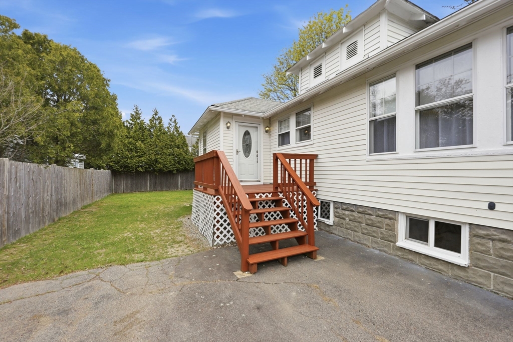 28 Rosina Road Weymouth, MA 02189 - Photo 35 of 41