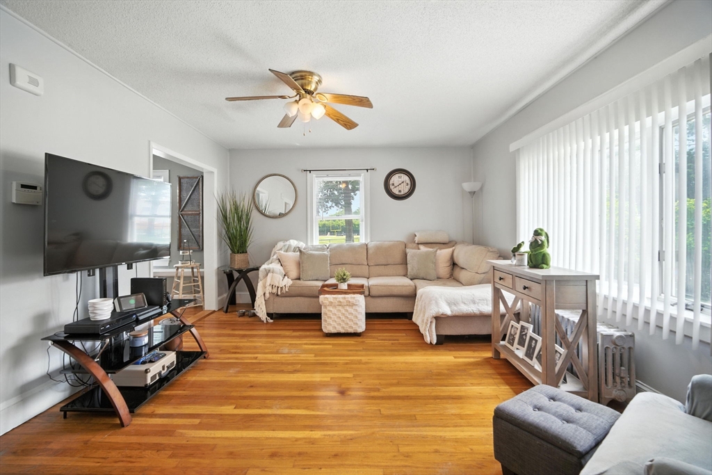 91 Braddock Street Springfield, MA 01109 - Photo 16 of 38