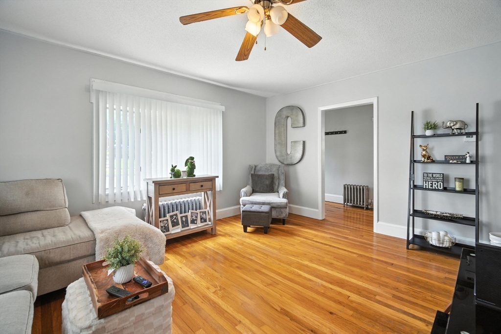 91 Braddock Street Springfield, MA 01109 - Photo 18 of 38