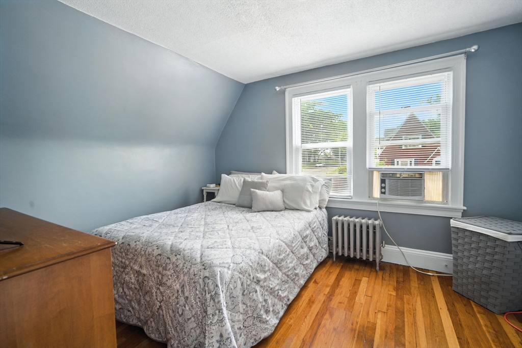 91 Braddock Street Springfield, MA 01109 - Photo 19 of 38