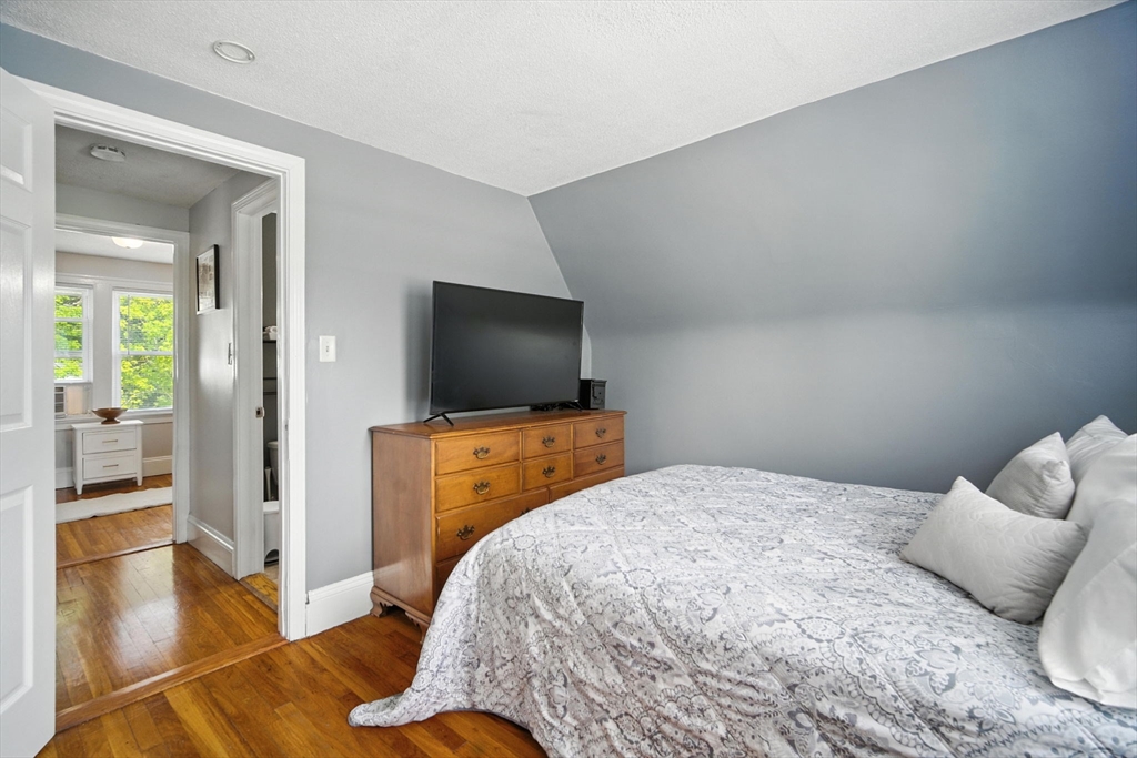 91 Braddock Street Springfield, MA 01109 - Photo 20 of 38