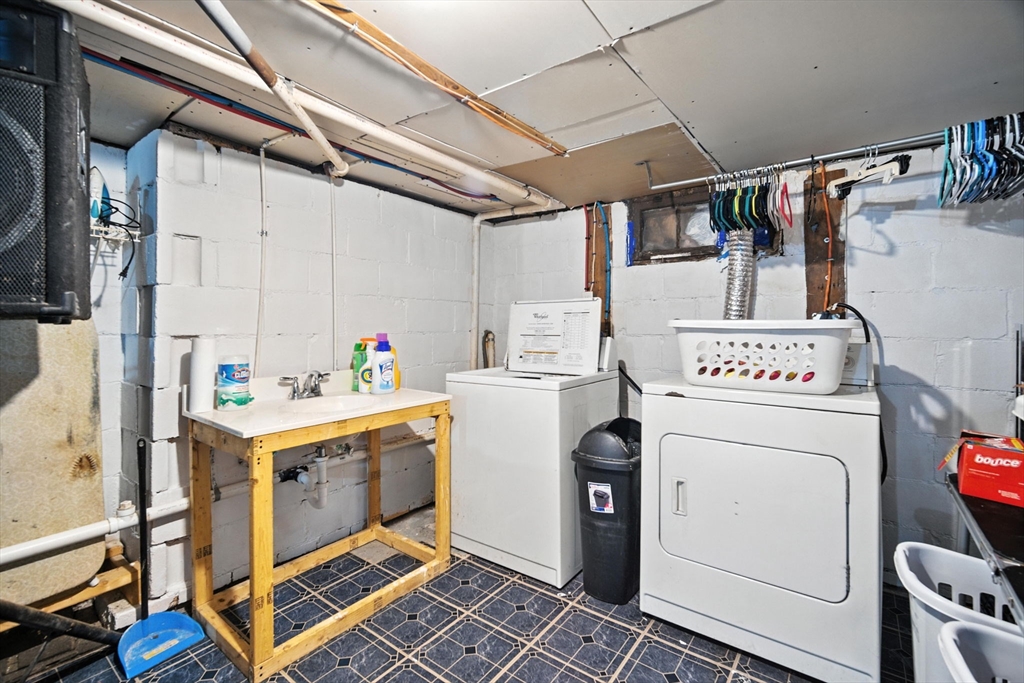 91 Braddock Street Springfield, MA 01109 - Photo 30 of 38