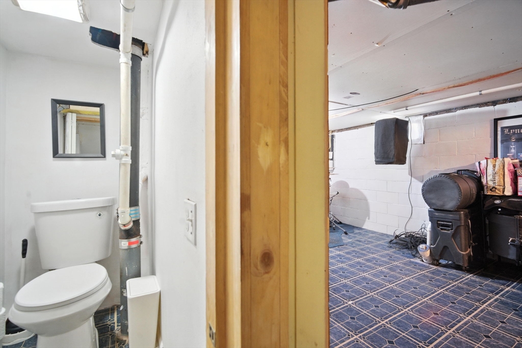 91 Braddock Street Springfield, MA 01109 - Photo 33 of 38