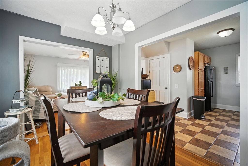 91 Braddock Street Springfield, MA 01109 - Photo 9 of 38