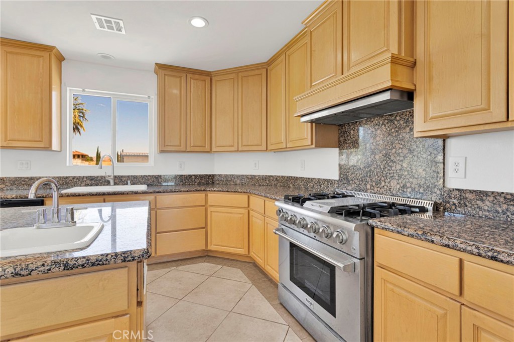 16245 Ridge View Drive Apple Valley, CA 92307 - Photo 22 of 80