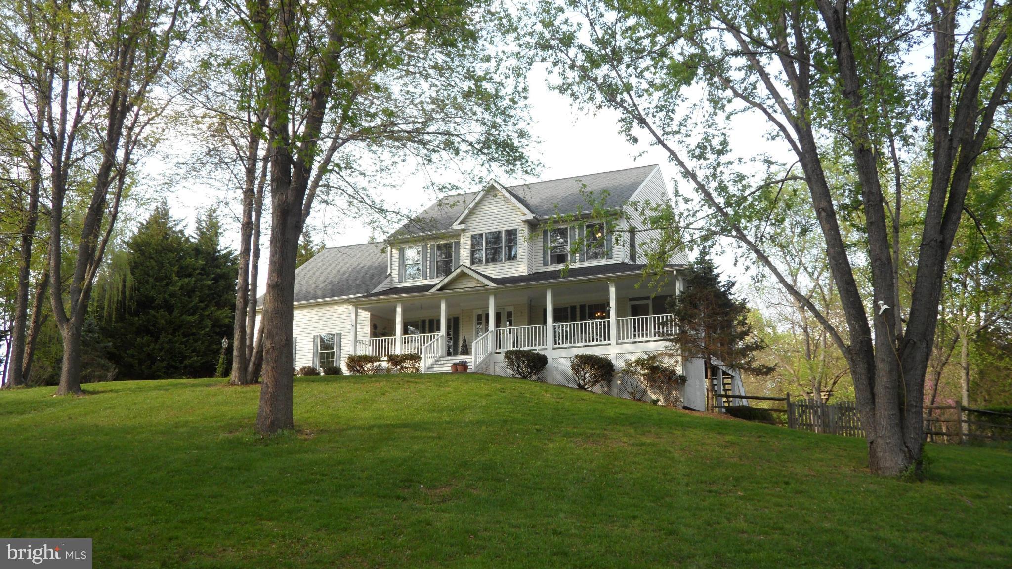 23701 Woodfield Road Gaithersburg, MD 20882 - Photo 2 of 30 Exterior (Front)