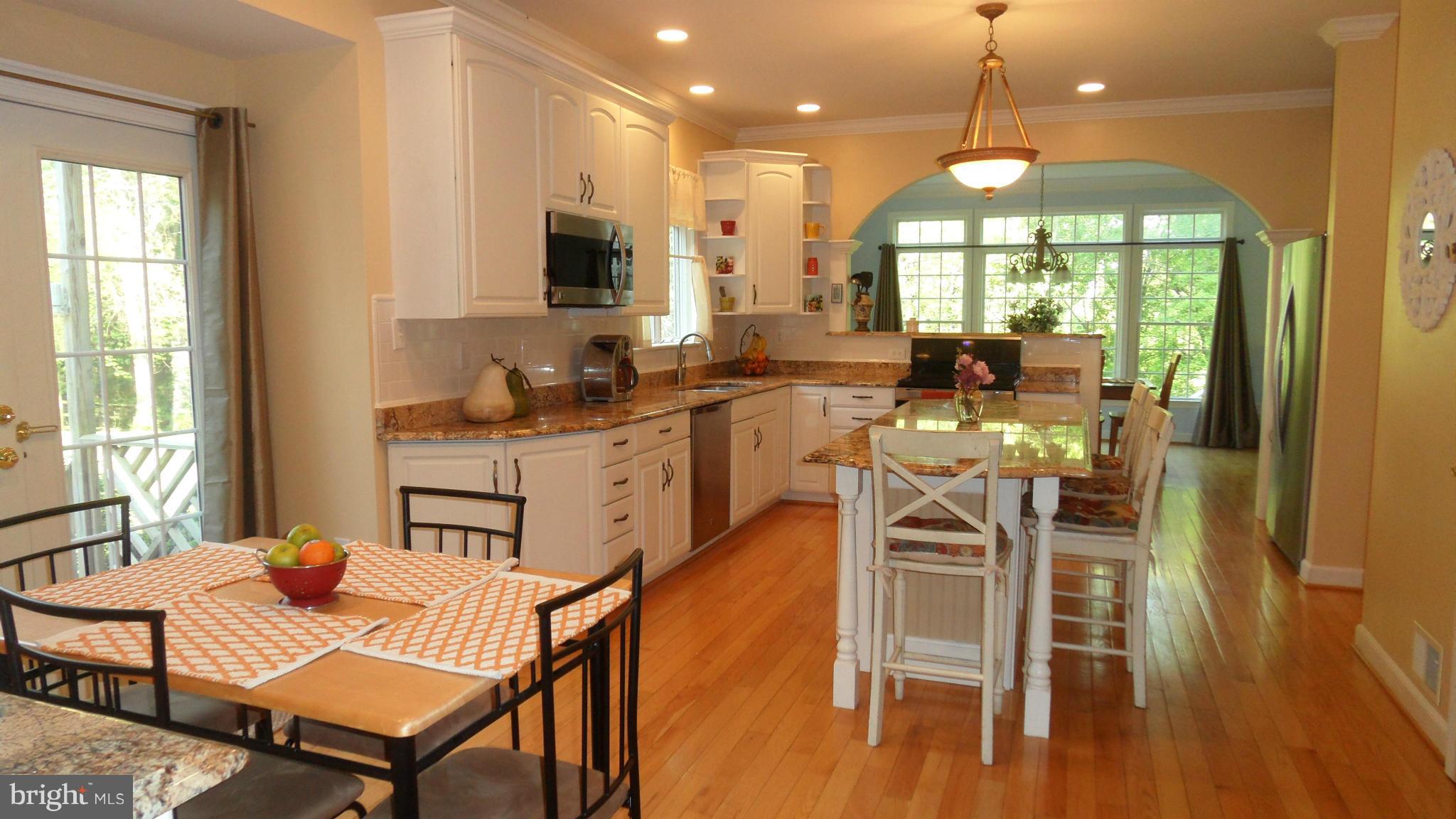 23701 Woodfield Road Gaithersburg, MD 20882 - Photo 11 of 30 Kitchen