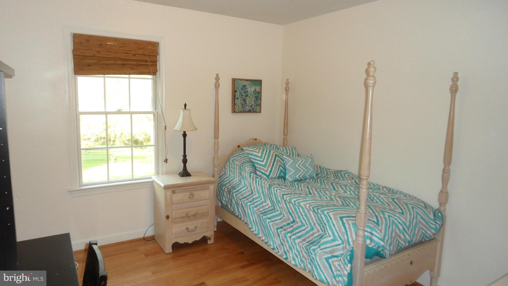 23701 Woodfield Road Gaithersburg, MD 20882 - Photo 20 of 30 Bedroom