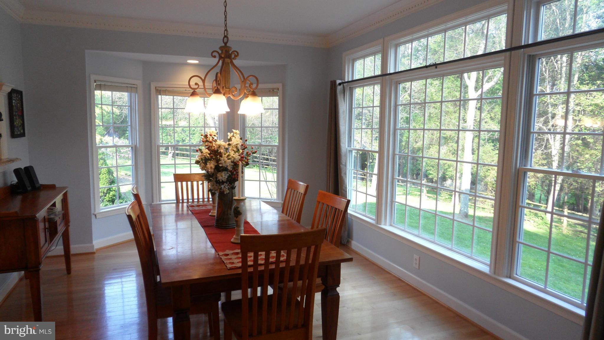 23701 Woodfield Road Gaithersburg, MD 20882 - Photo 6 of 30 Dining Room