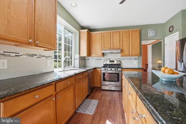 $890,000 | 6 Susanna Way, Newtown, PA 18940