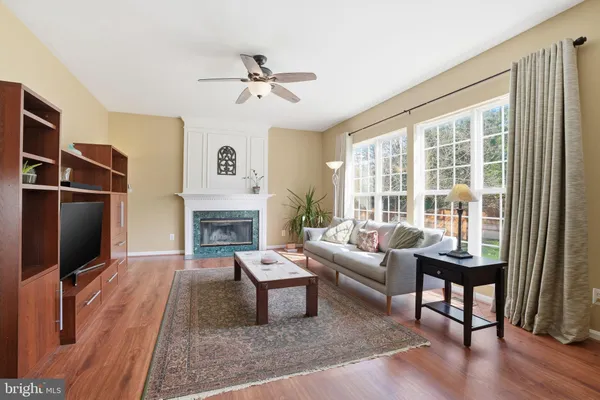 $890,000 | 6 Susanna Way, Newtown, PA 18940