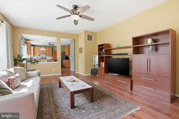 $890,000 | 6 Susanna Way, Newtown, PA 18940
