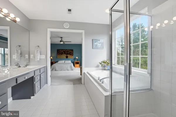 $890,000 | 6 Susanna Way, Newtown, PA 18940