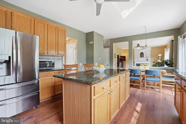 $890,000 | 6 Susanna Way, Newtown, PA 18940