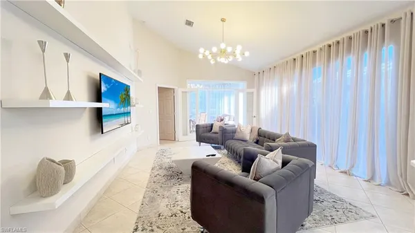 $3,950 | 801 99th Avenue North, Naples, FL 34108