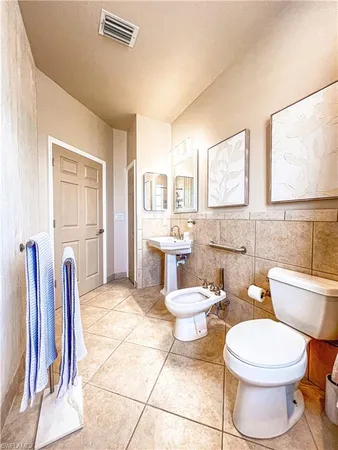 $3,950 | 801 99th Avenue North, Naples, FL 34108