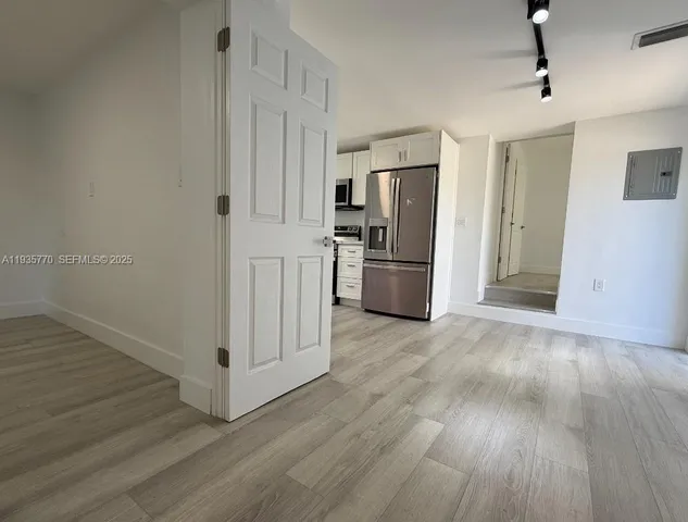 $2,500 | 716 Northeast 7th Street, Unit B, Hallandale Beach, FL 33009