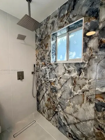 $2,500 | 716 Northeast 7th Street, Unit B, Hallandale Beach, FL 33009