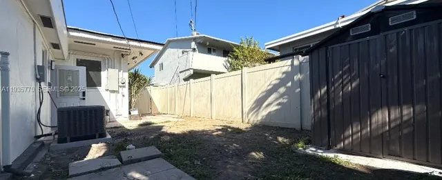 $2,500 | 716 Northeast 7th Street, Unit B, Hallandale Beach, FL 33009