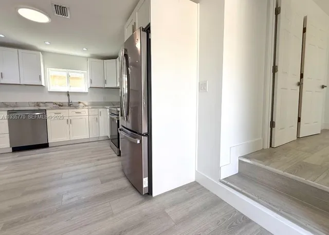 $2,500 | 716 Northeast 7th Street, Unit B, Hallandale Beach, FL 33009