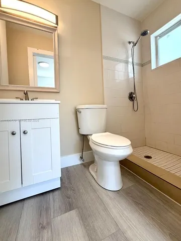 $2,500 | 716 Northeast 7th Street, Unit B, Hallandale Beach, FL 33009