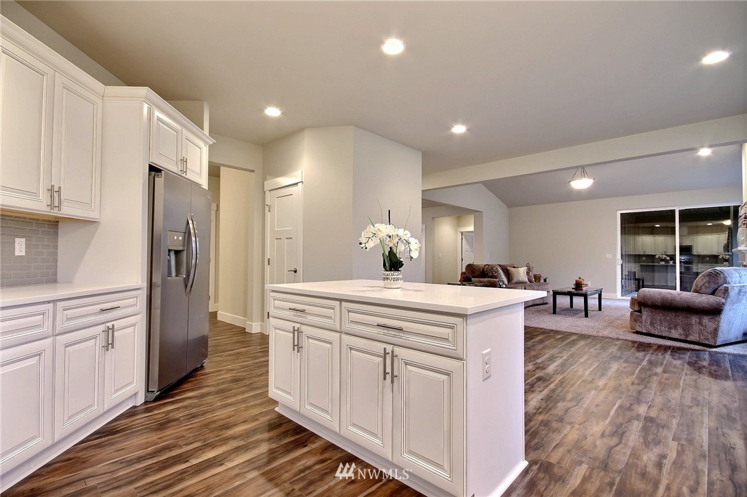 10301 Hipkins Road Southwest Lakewood, WA 98498 - Photo 12 of 23 Gallery Image 12