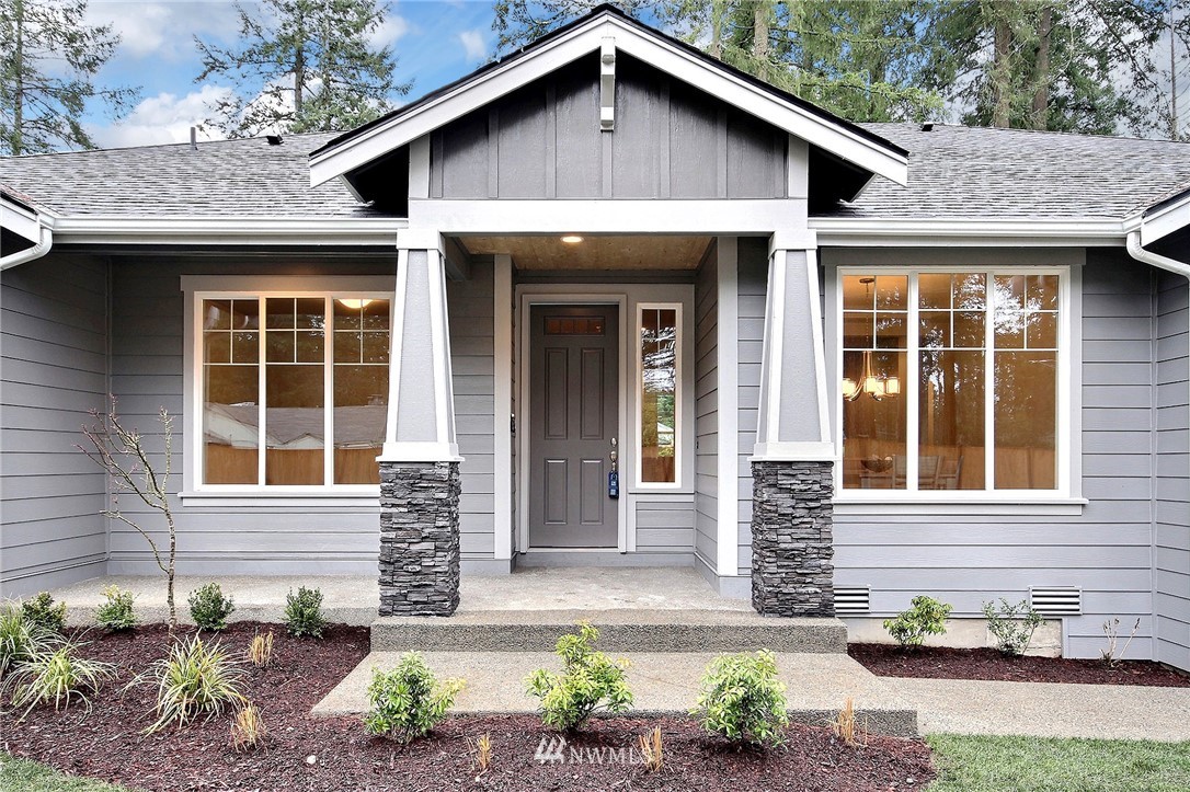 10301 Hipkins Road Southwest Lakewood, WA 98498 - Photo 3 of 23 Gallery Image 3