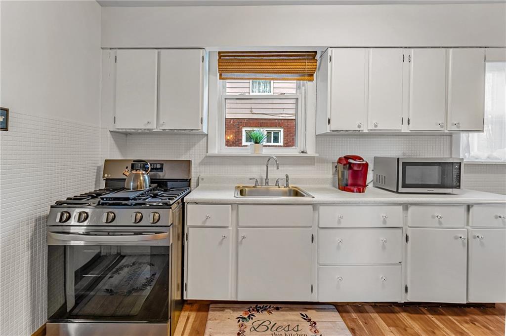 109 Imogene Road Pittsburgh, PA 15217 - Photo 8 of 19 Gallery Image 8