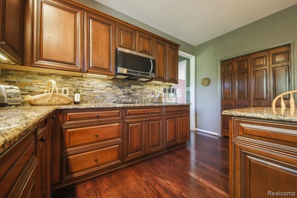 137 Woodward Road Canton, MI 48188 - Photo 13 of 28 13-photo-print-3197485.jpg