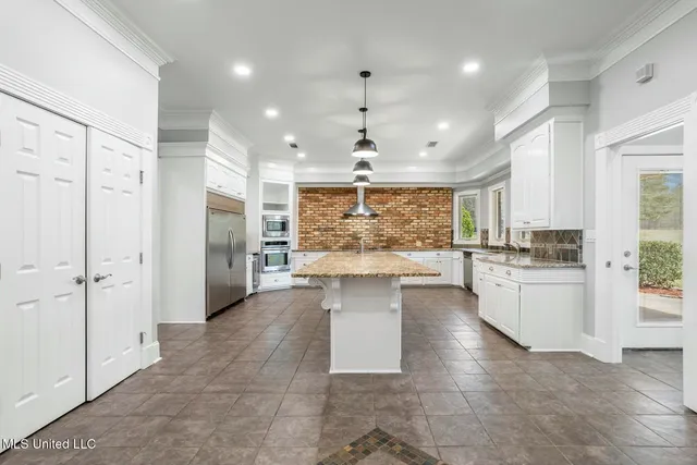 $564,000 | 559 White Oak Road, Florence, MS 39073