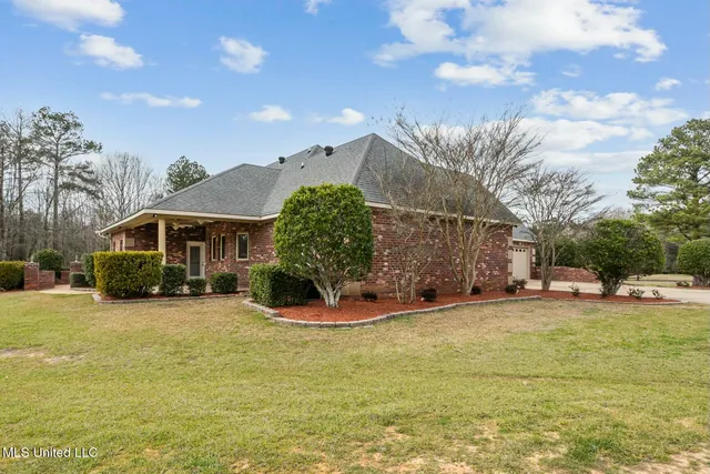 $564,000 | 559 White Oak Road, Florence, MS 39073