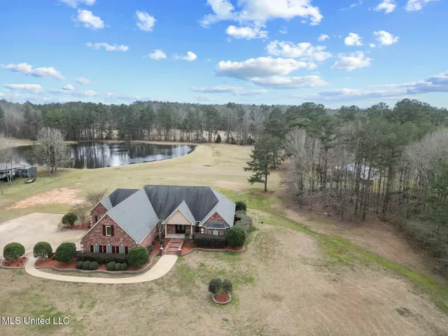 $564,000 | 559 White Oak Road, Florence, MS 39073
