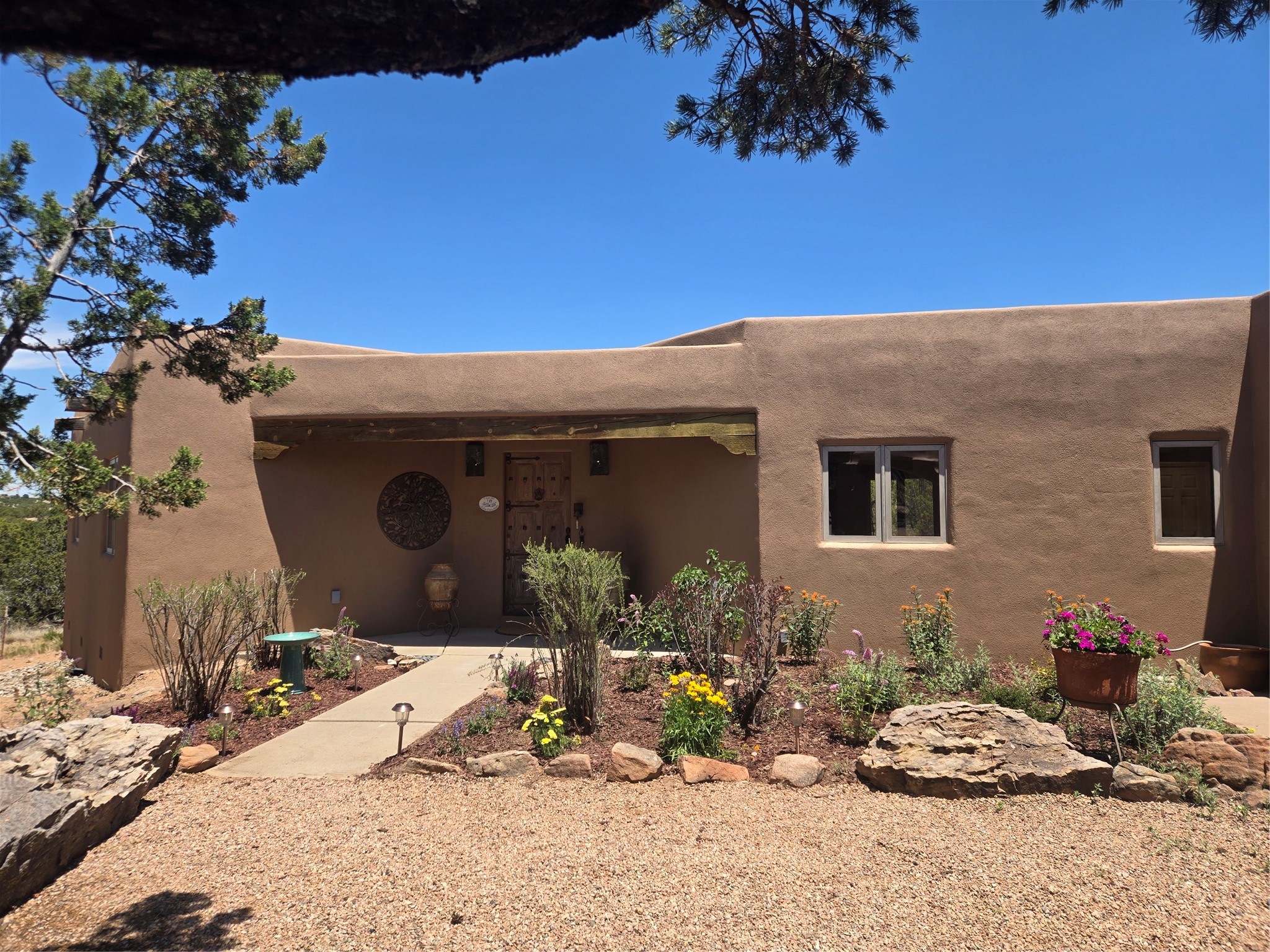 53 Vallecito Road Santa Fe, NM 87506 - Photo 4 of 31