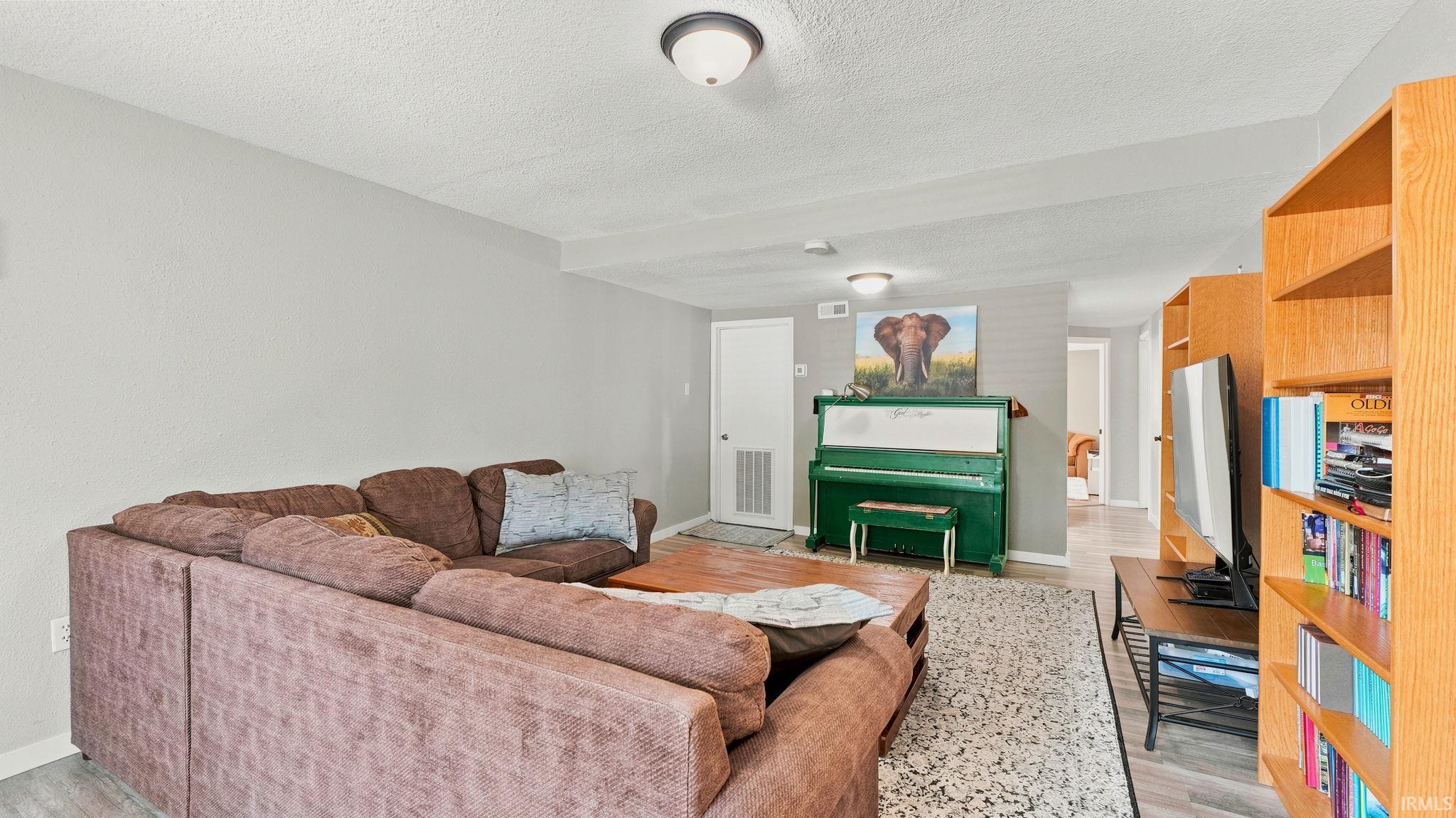 4852 Evard Road Fort Wayne, IN 46835 - Photo 4 of 32