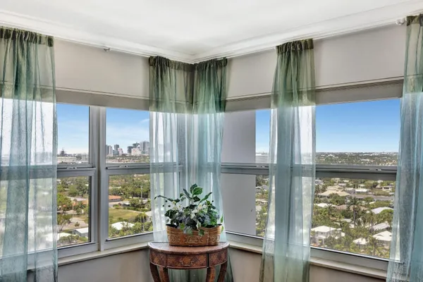 $3,900 | 2100 South Ocean Drive, Unit 16F, Fort Lauderdale, FL 33316