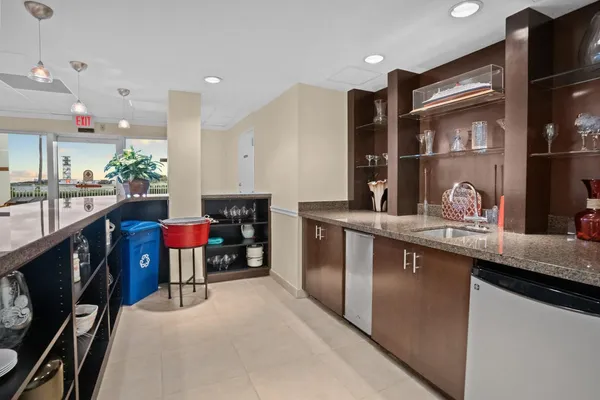 $3,900 | 2100 South Ocean Drive, Unit 16F, Fort Lauderdale, FL 33316