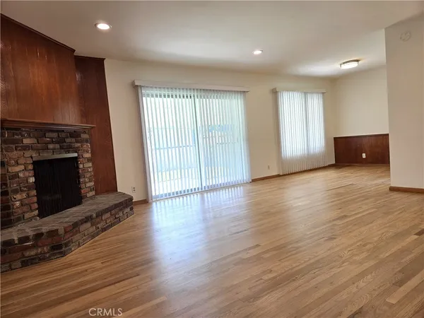 $3,500 | 3520 East Harding Street, Long Beach, CA 90805