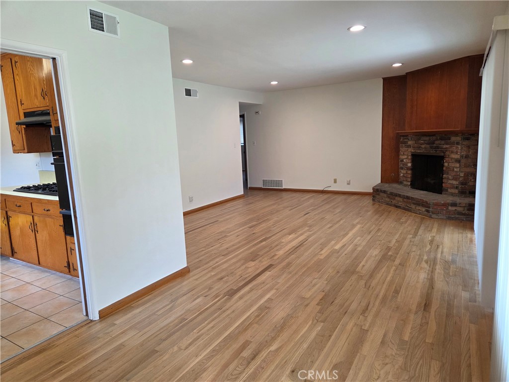 3520 East Harding Street Long Beach, CA 90805 - Photo 3 of 8 Dining Area to Living Room