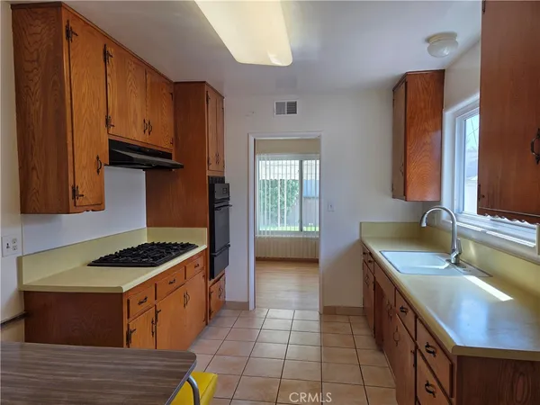 $3,500 | 3520 East Harding Street, Long Beach, CA 90805