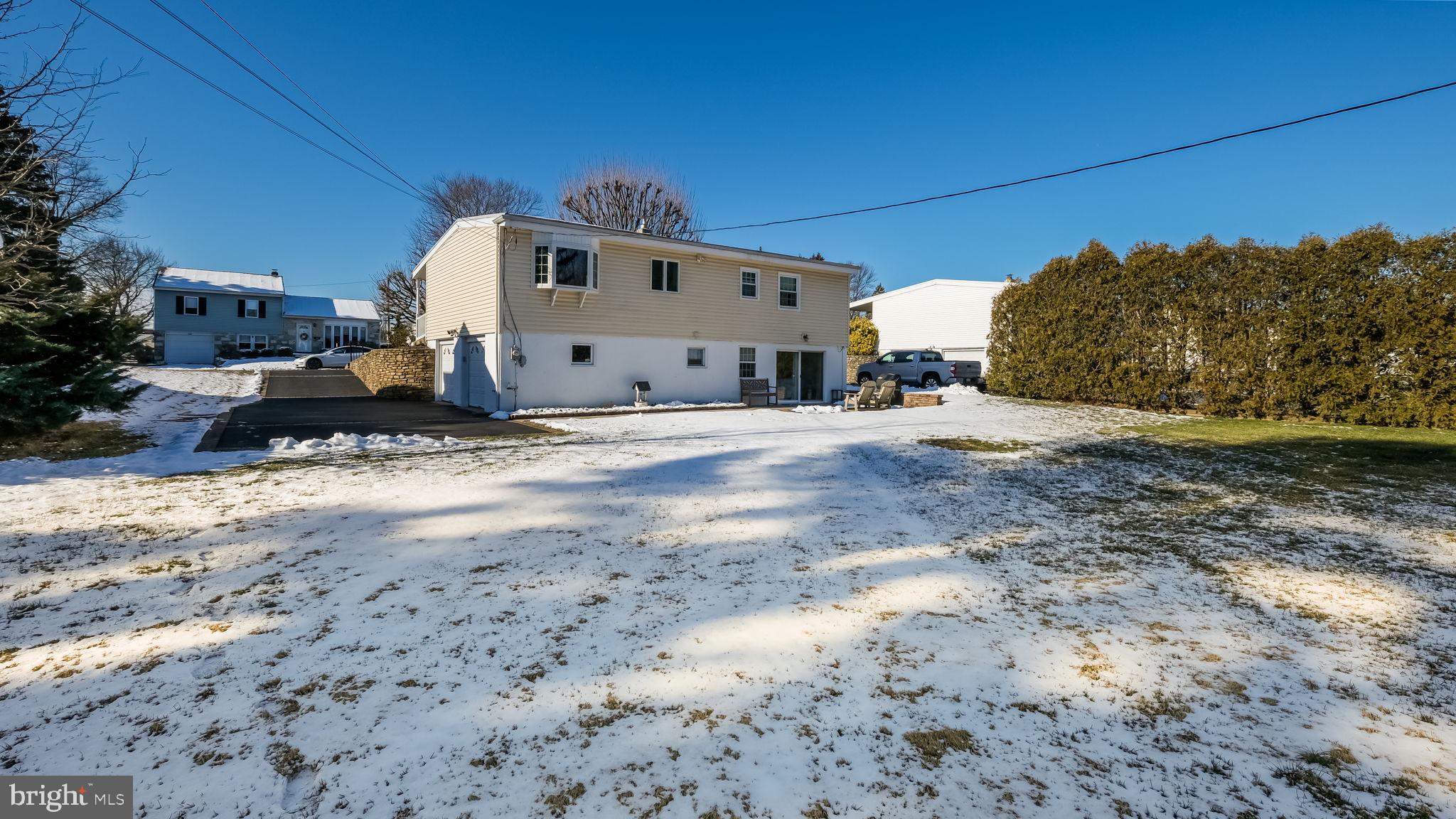439 Shallcross Road Southampton, PA 18966 - Photo 38 of 41 Gently sloping rear yard