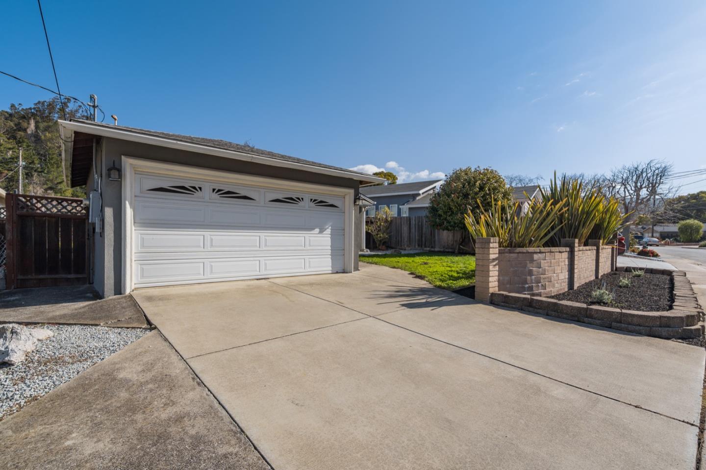 1419 Madeira Drive Pacifica, CA 94044 - Photo 5 of 66