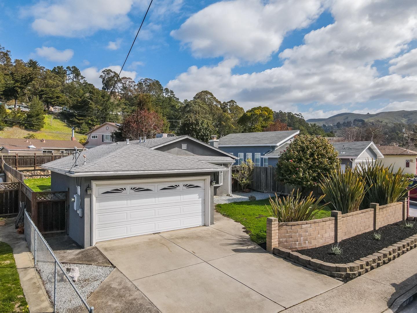 1419 Madeira Drive Pacifica, CA 94044 - Photo 58 of 66 a aerial view of a house