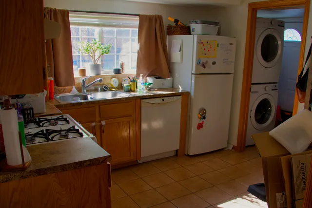 $3,000 | 9910 Crawford Avenue, Skokie, IL 60076