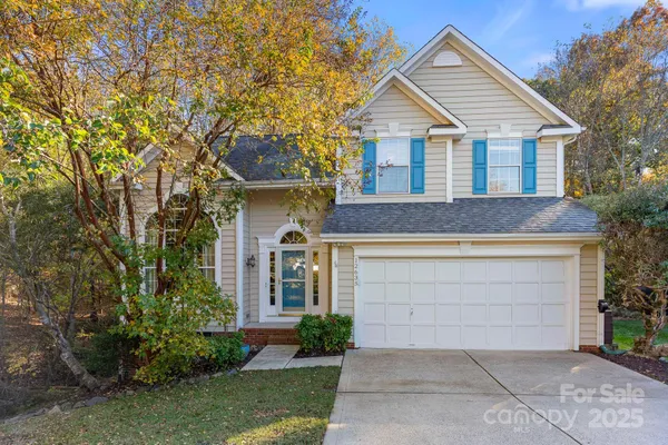 front view of house with a yard