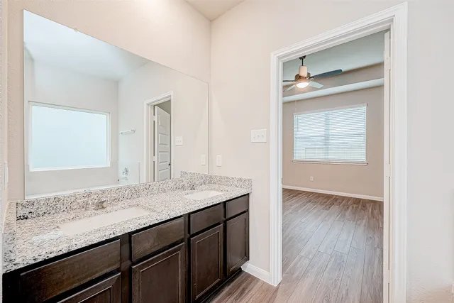 $2,600 | 811 Gavin Walker Drive, Rosharon, TX 77583