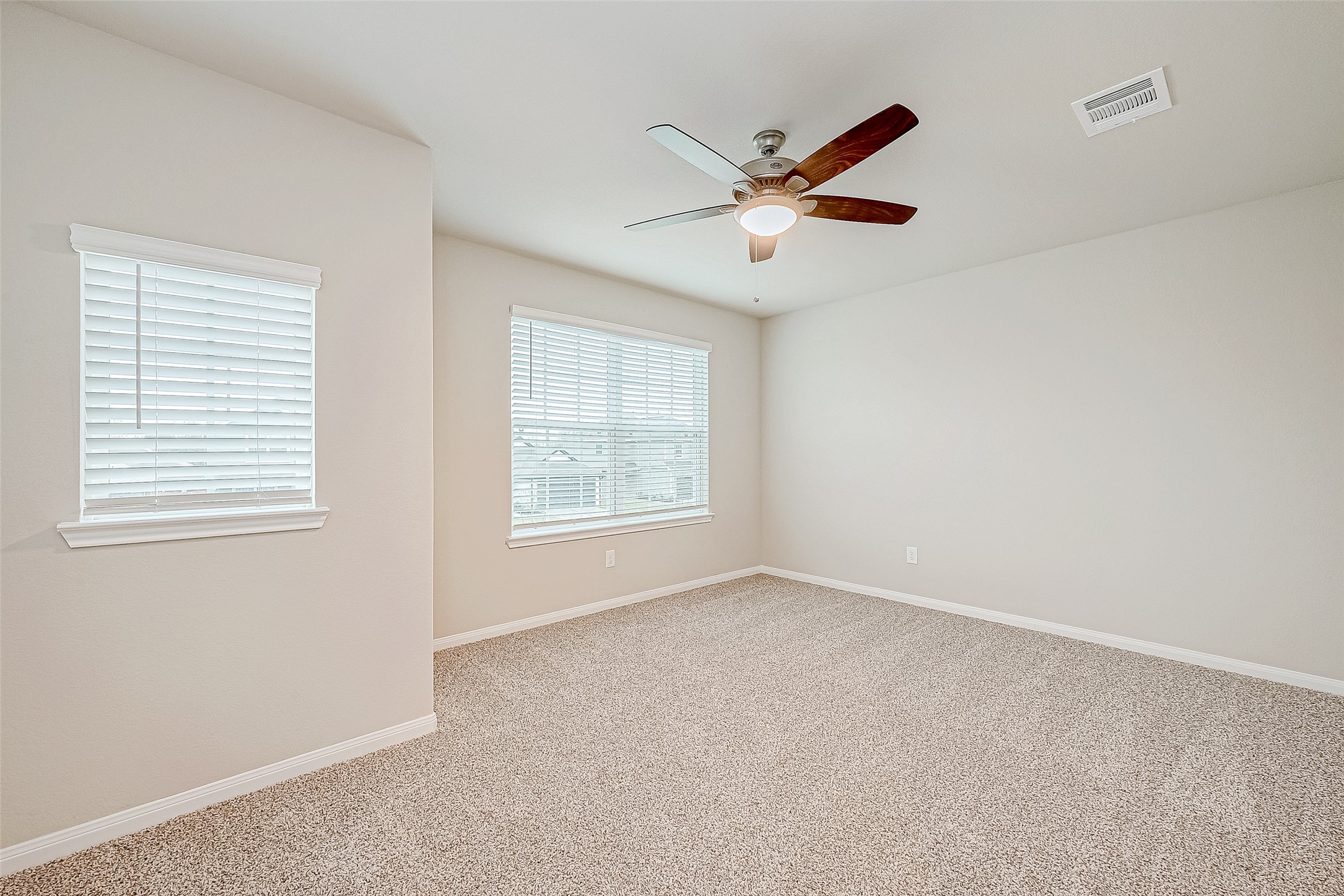 811 Gavin Walker Drive Rosharon, TX 77583 - Photo 19 of 43