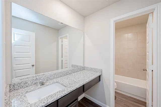 $2,600 | 811 Gavin Walker Drive, Rosharon, TX 77583