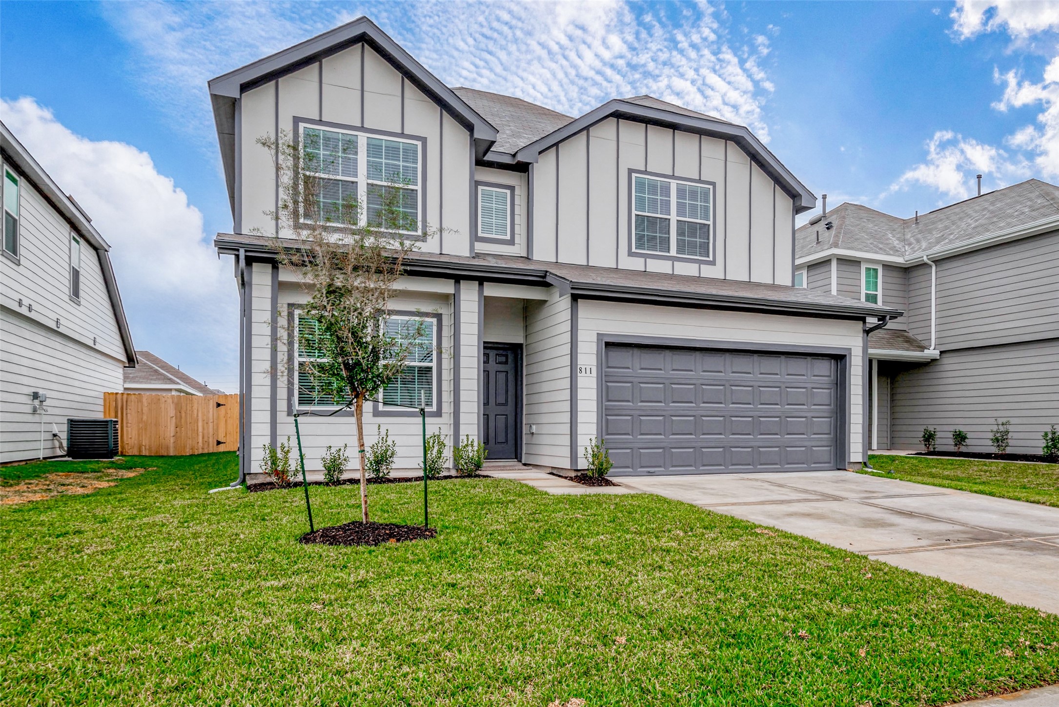 811 Gavin Walker Drive Rosharon, TX 77583 - Photo 2 of 43