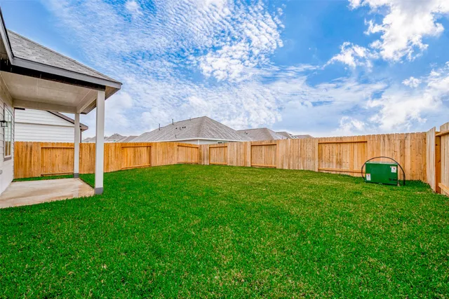 $2,600 | 811 Gavin Walker Drive, Rosharon, TX 77583
